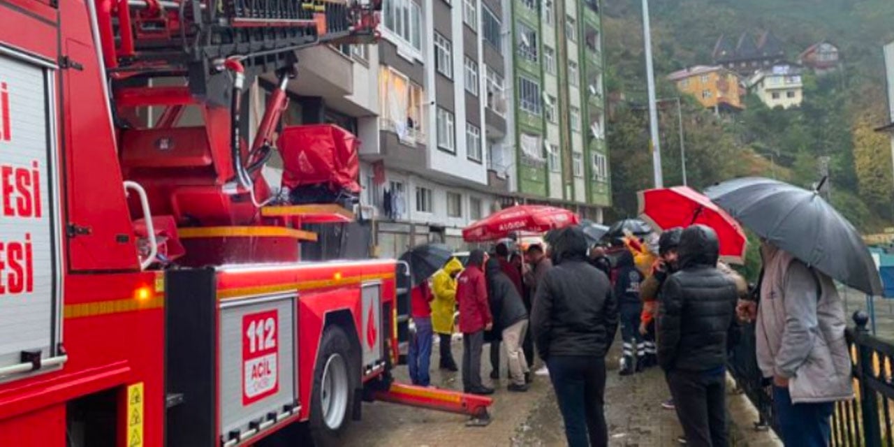 Heyelanda 1 kişi hayatını kaybetti. Valilik tahliyeye başladı